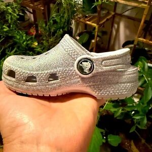 Crocs Lavender Purple Glitter Classic Clog Slip On Waterproof Childs Size 6